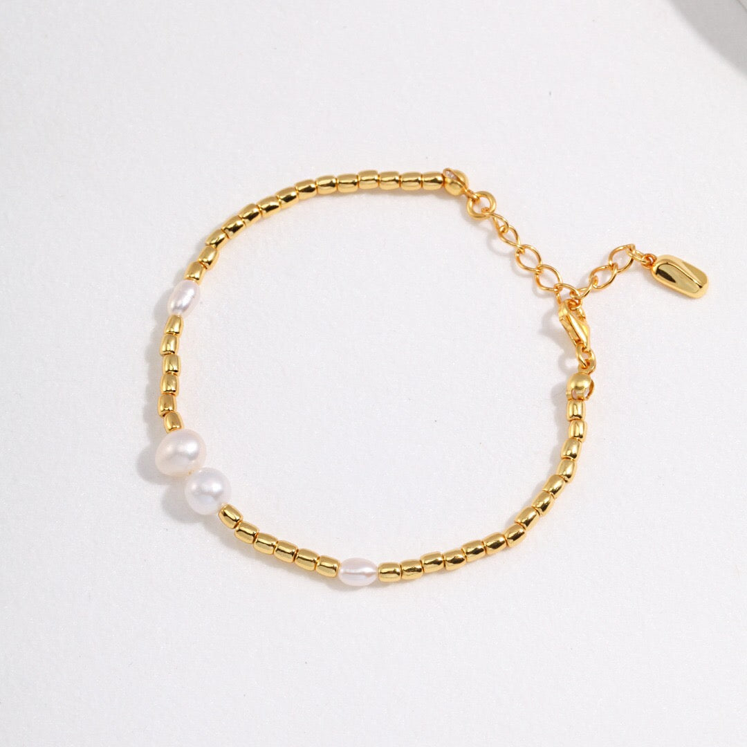 Glamorous Golden Pearl Bracelet | Fiore Di Perle