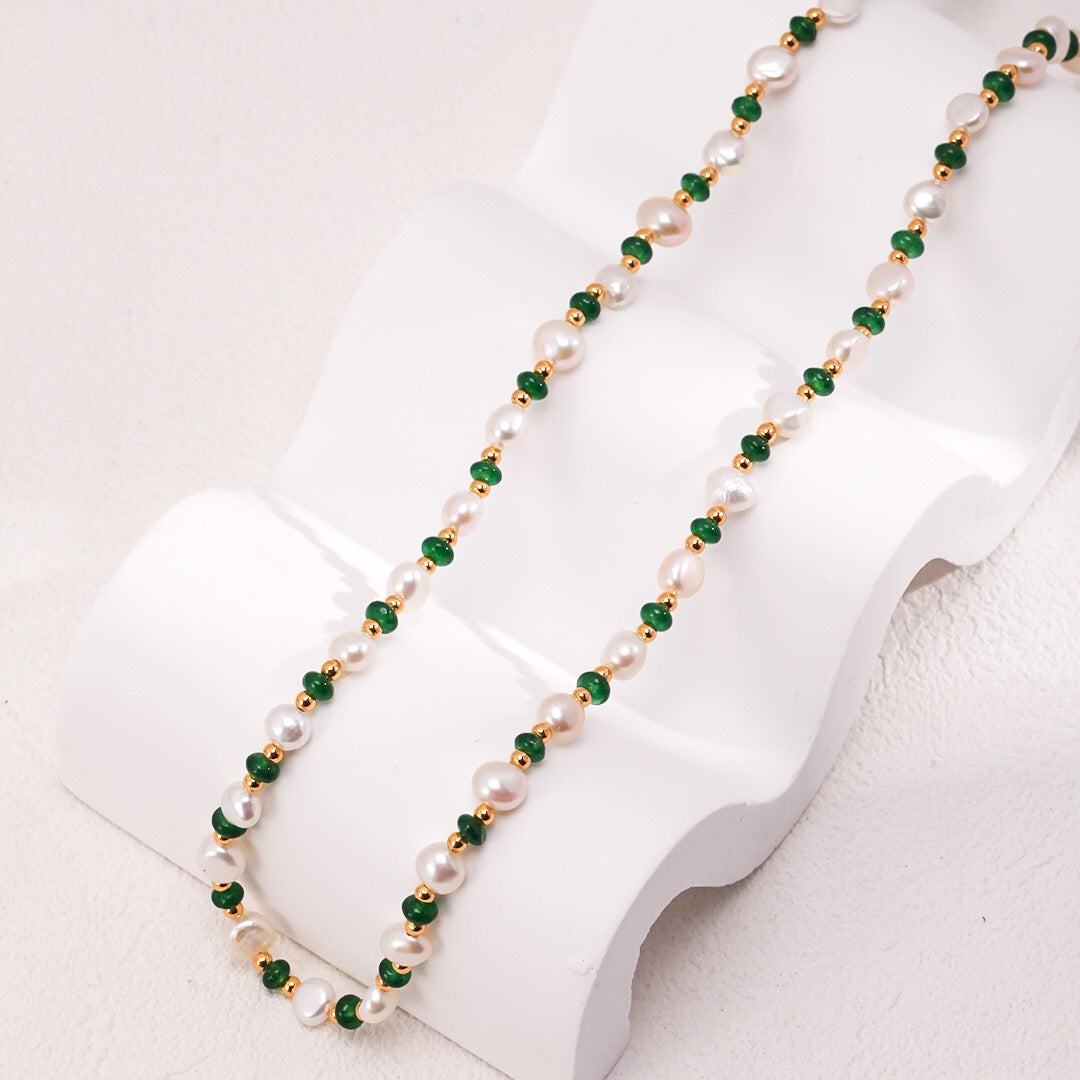 Opulent Emerald Cascade Pearl Necklace | Fiore Di Perle