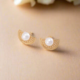 Soleil Pearl Crescent Studs | Fiore Di Perle