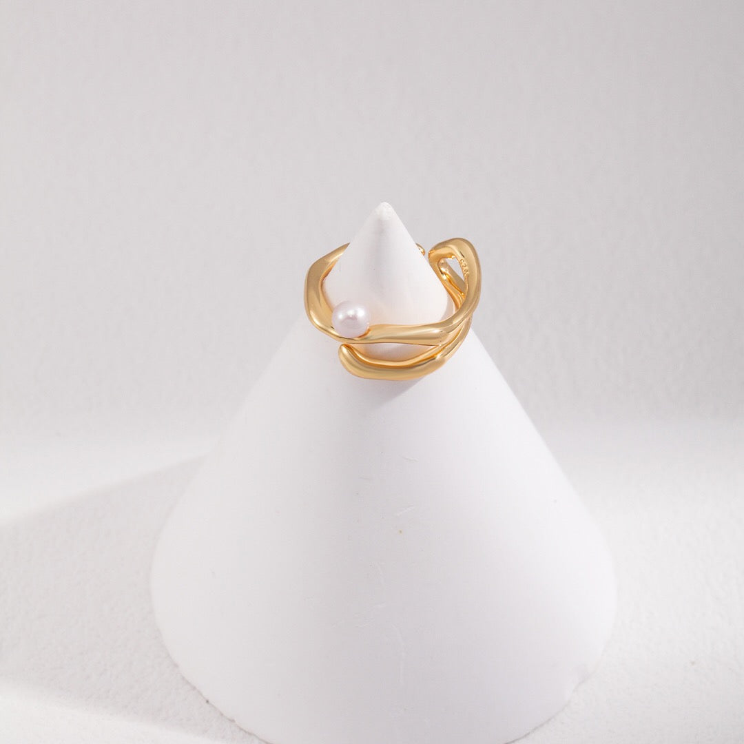 Opulent Wave Pearl Ring | Fiore Di Perle